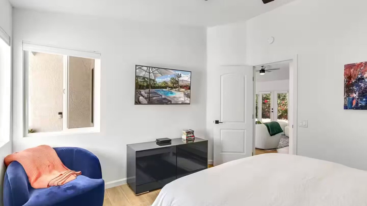Photo of Bedroom in Racquet Club South