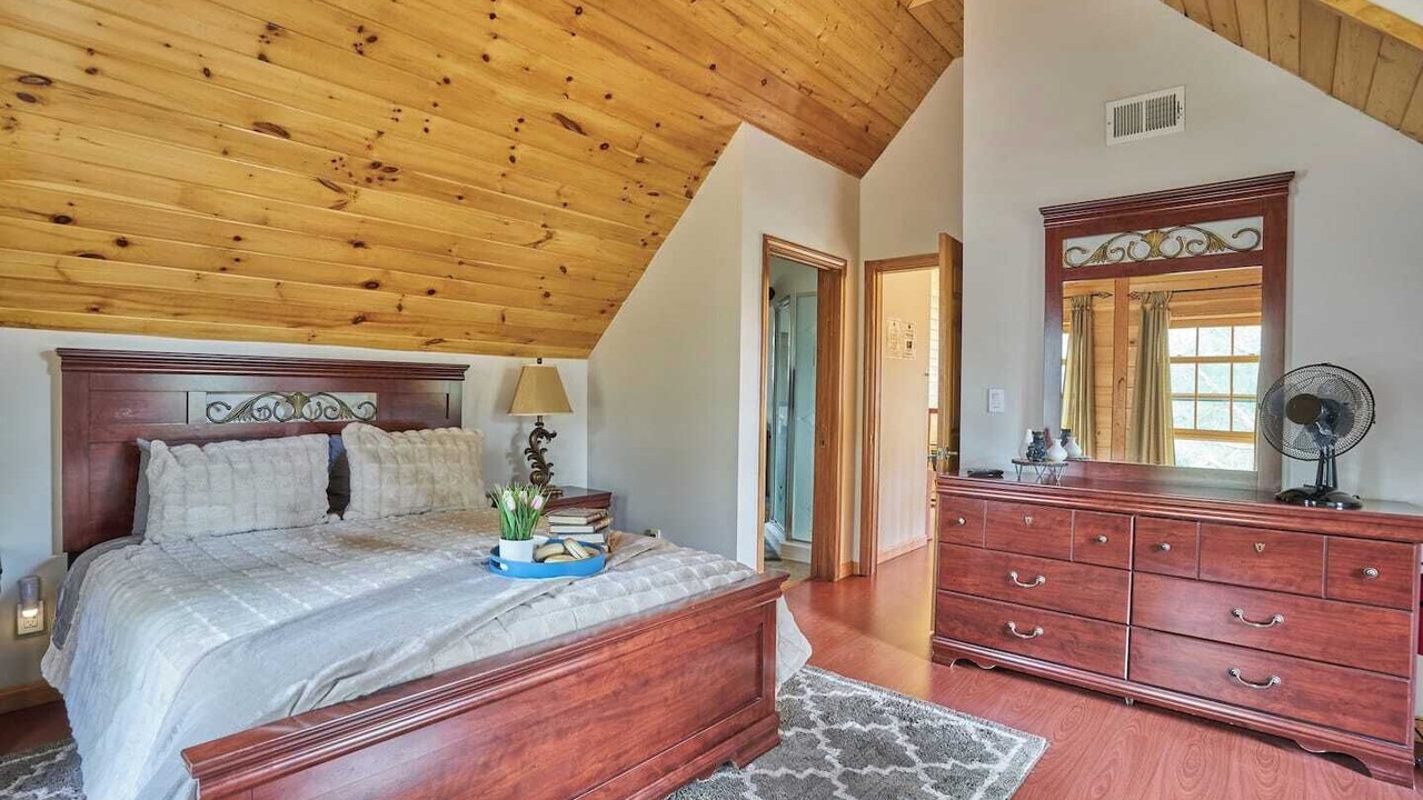Photo of Bedroom in Whispering Forest