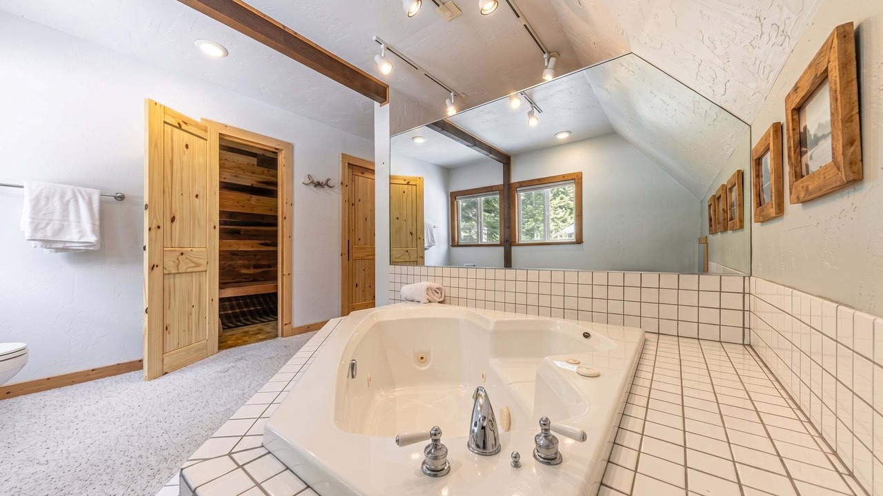 Photo of Bathroom in Tahoe Pines