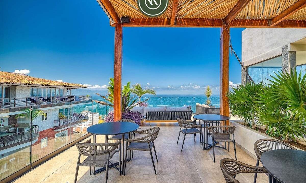 Photo of Outdoor in Romantic Zone