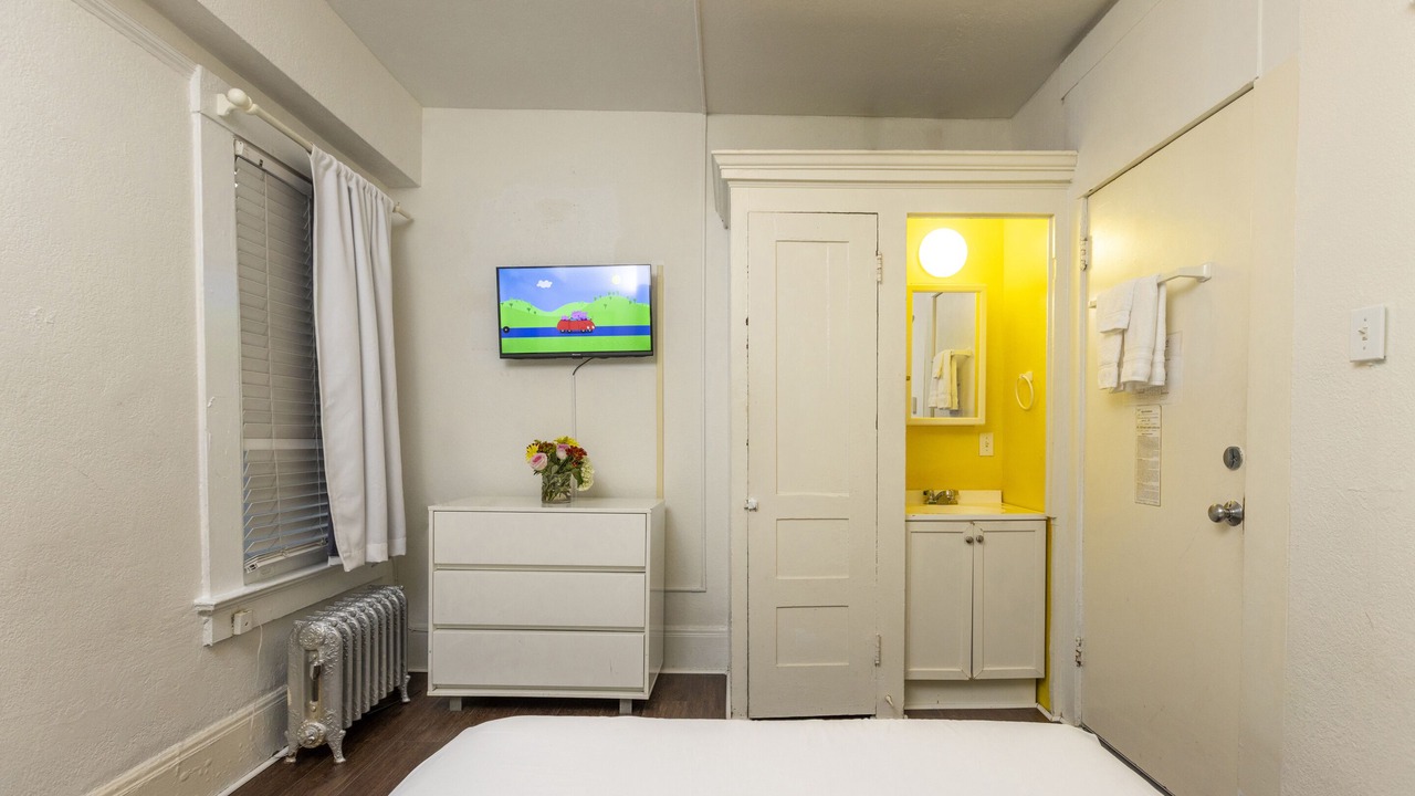 Photo of Bedroom in Civic Center