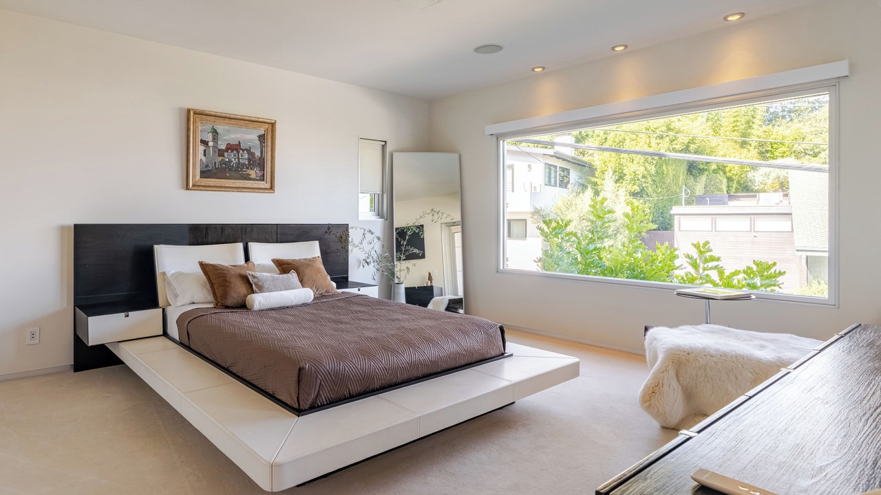 Photo of Bedroom in Hollywood Hills West