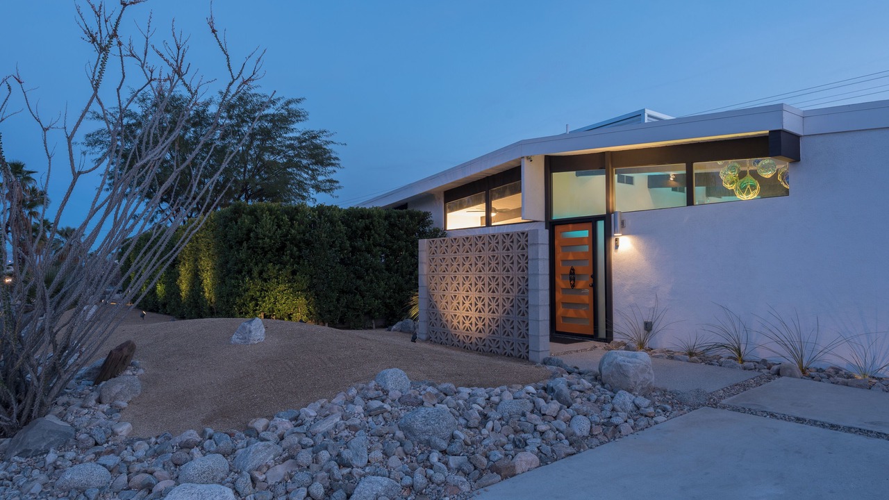 Photo of Outdoor in Racquet Club Estates