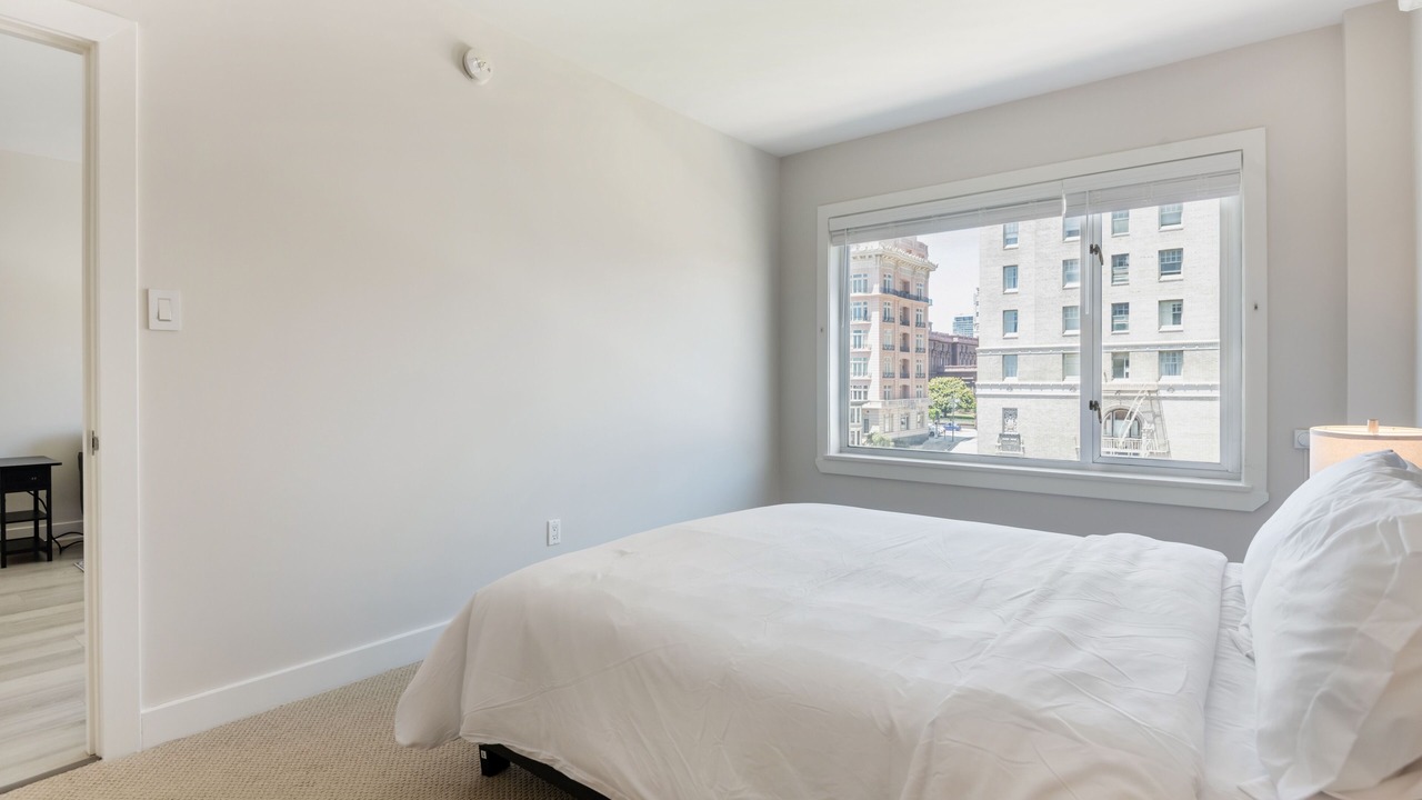 Photo of Bedroom in Lower Nob Hill