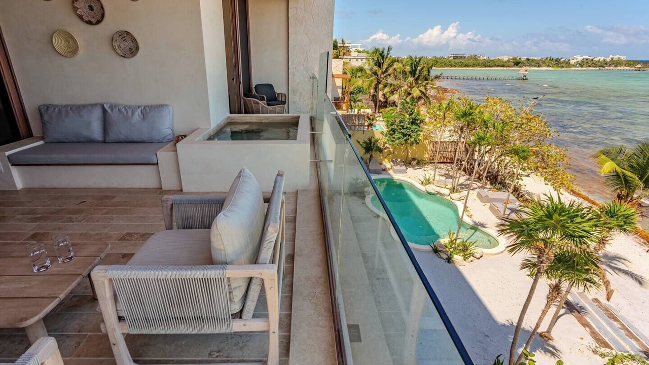 Photo of Patio Balcony in Soliman Bay