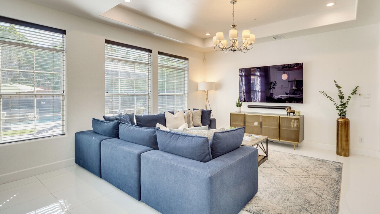 Photo of Livingroom in Tahquitz River Estates