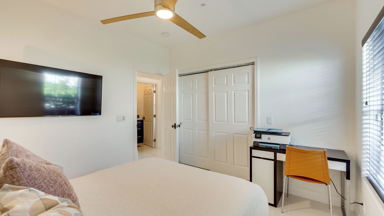 Photo of Bedroom in Tahquitz River Estates