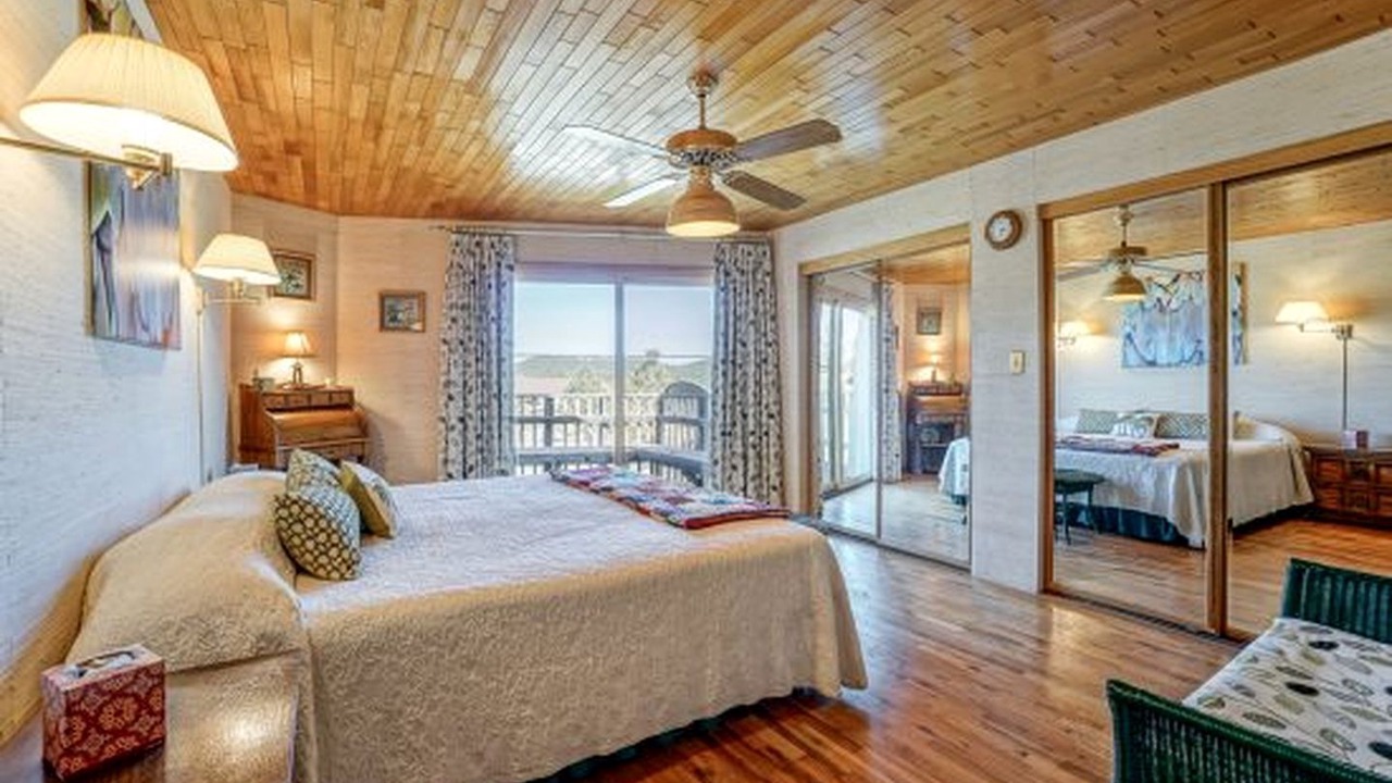 Photo of Bedroom in Parks