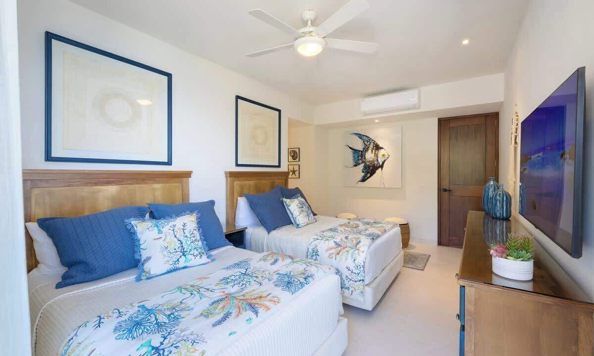 Photo of Bedroom in South Shore Hotel Area