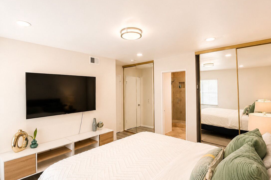 Photo of Bedroom in Fountain Valley