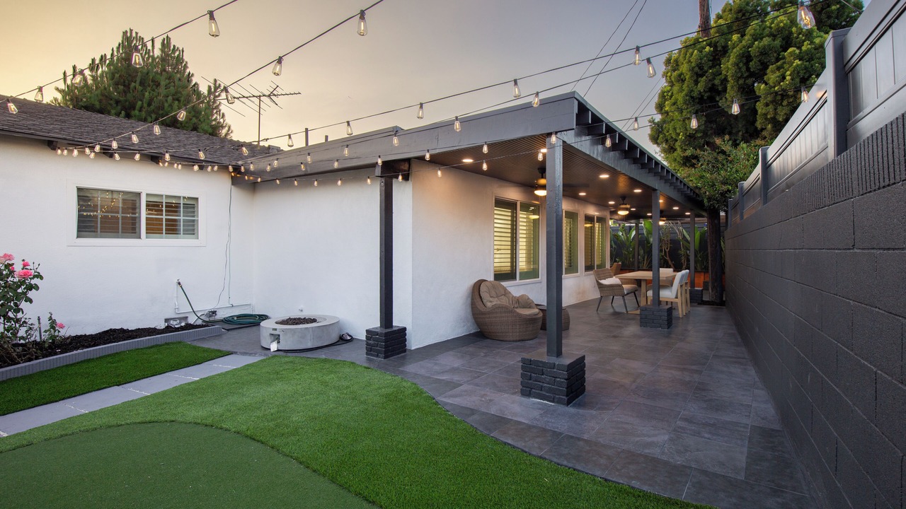 Photo of Patio Balcony in Sherwood Forest and Thistle Development