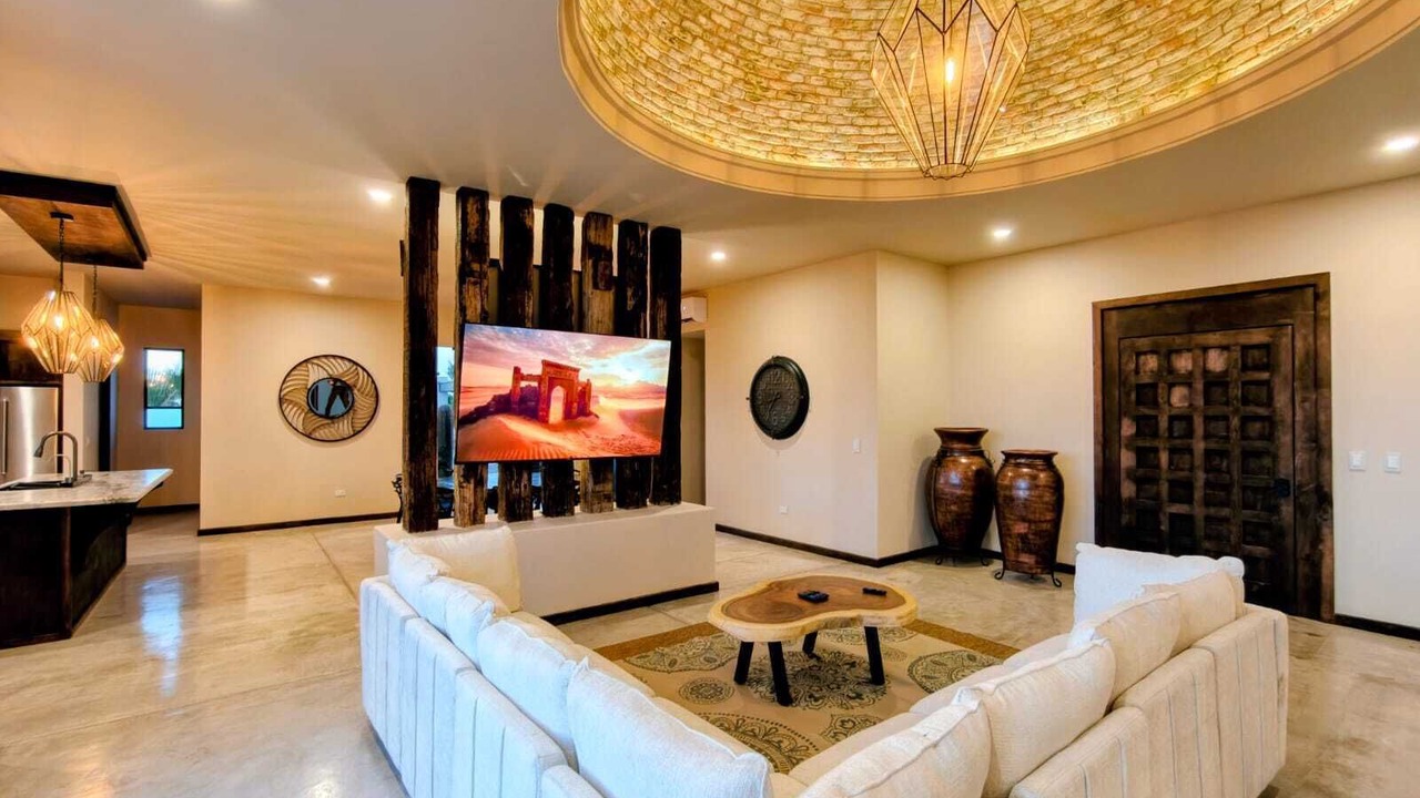 Photo of Livingroom in Laguna Shores