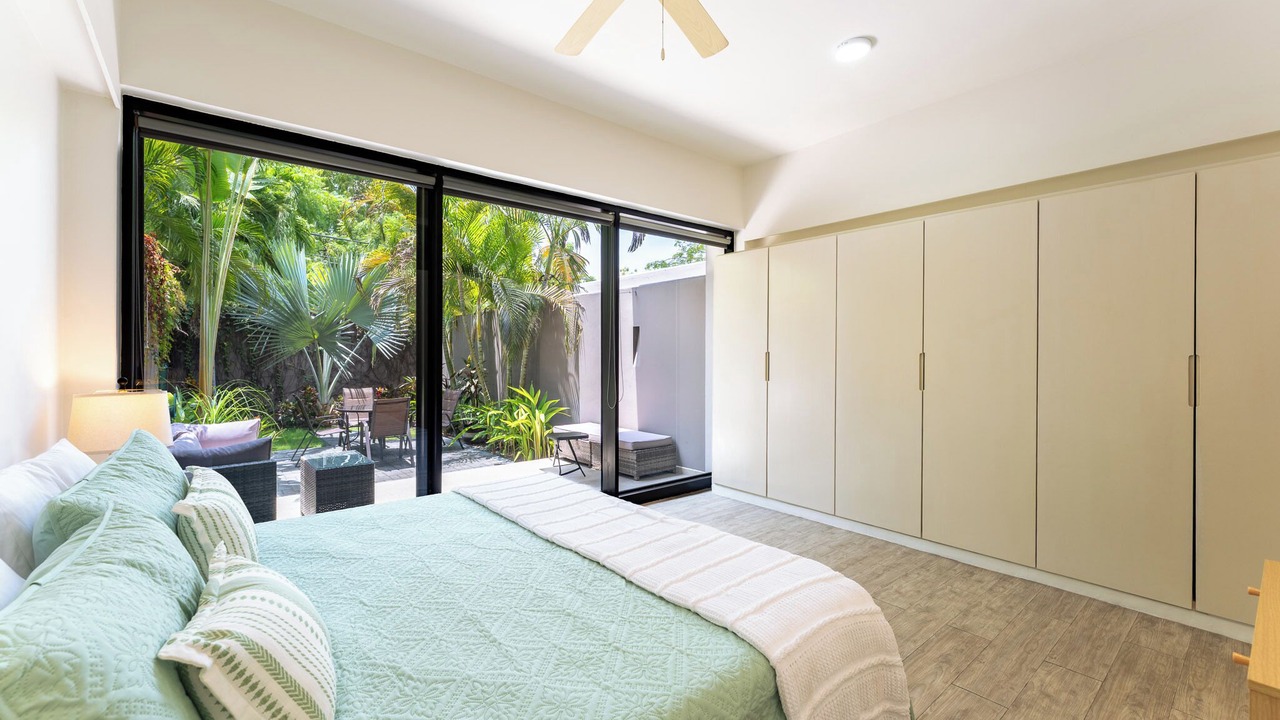 Photo of Bedroom in R