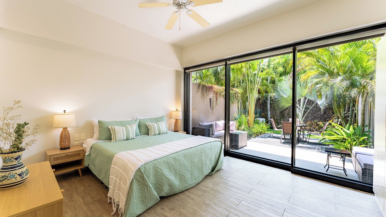 Photo of Bedroom in R