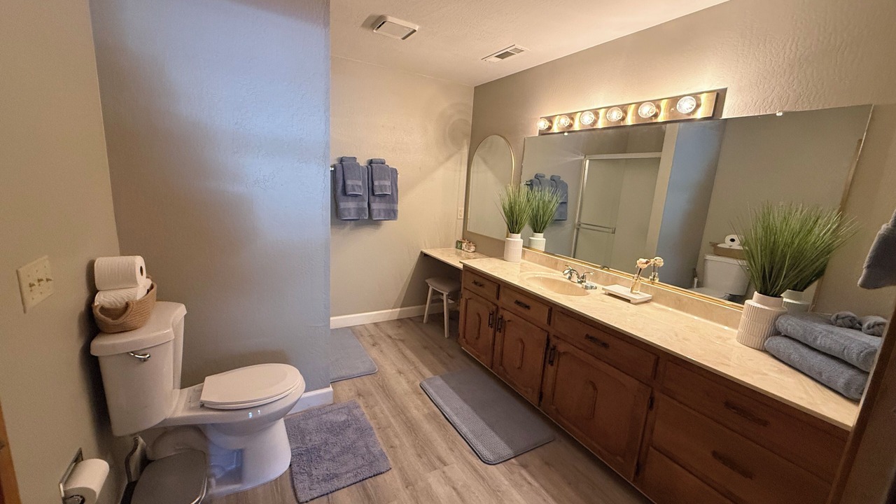 Photo of Bathroom in Oroville East