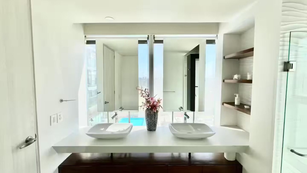Photo of Bathroom in Financial District