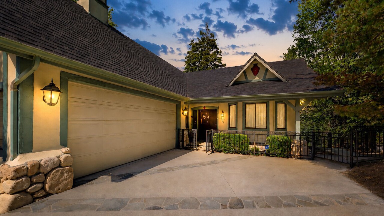 Photo of Outdoor in Cedar Glen