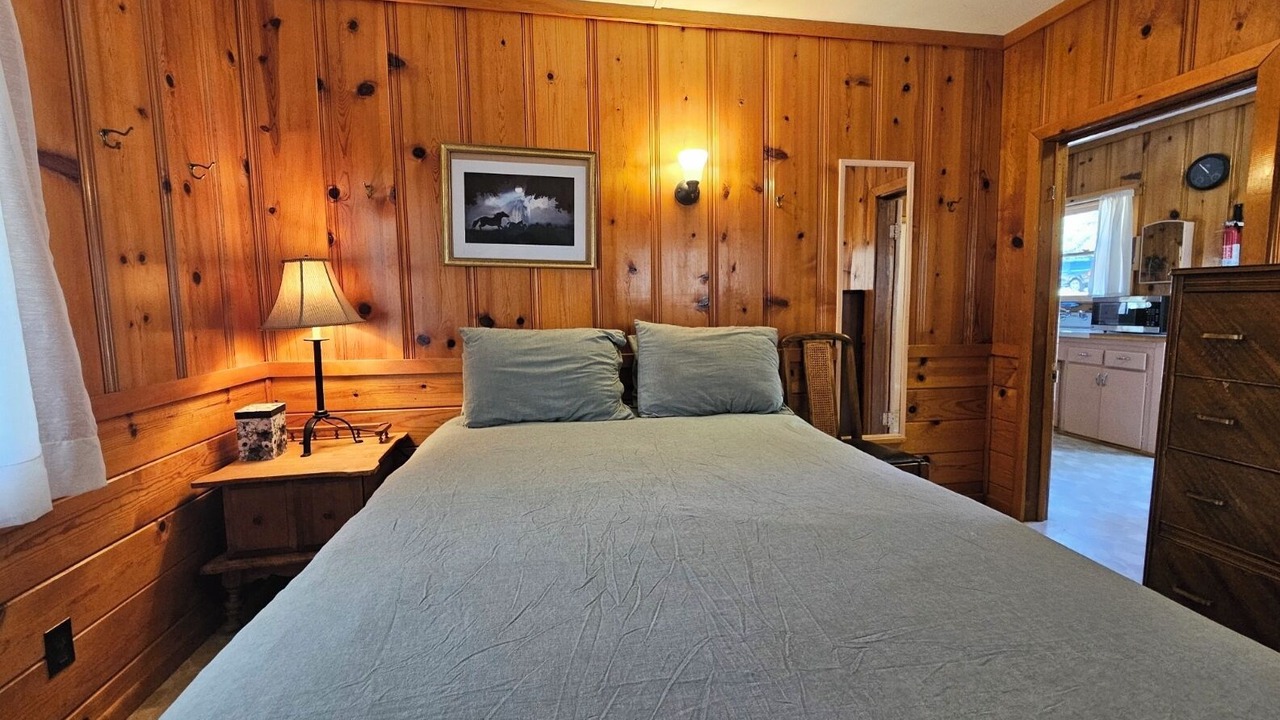 Photo of Bedroom in Lake Isabella