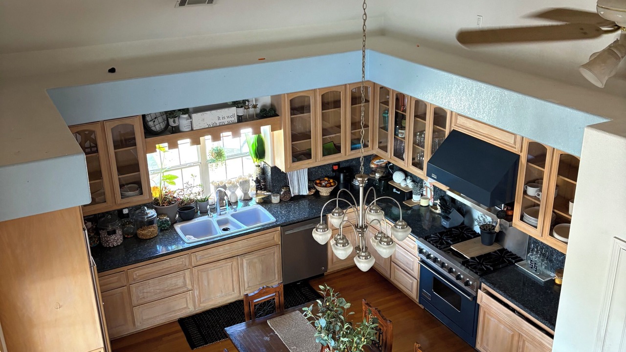 Photo of Kitchen in Canyon Lake