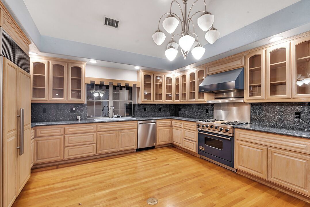 Photo of Kitchen in Canyon Lake