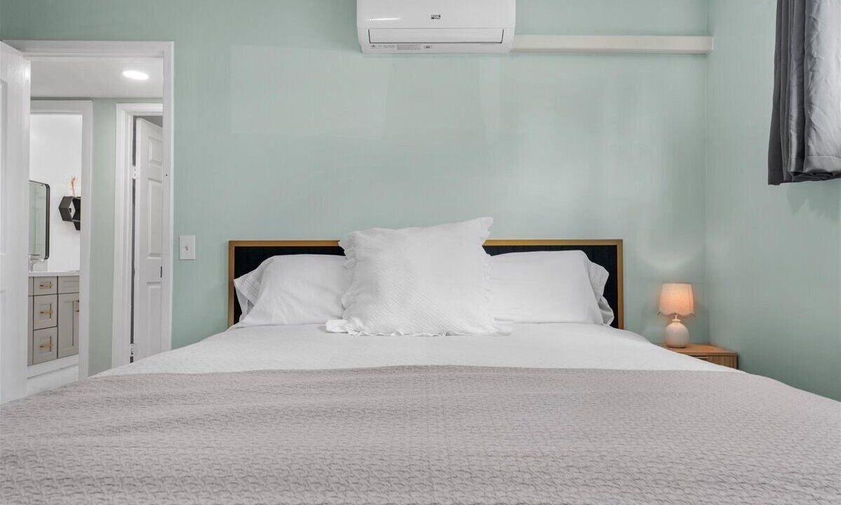 Photo of Bedroom in Sherwood Forest and Thistle Development