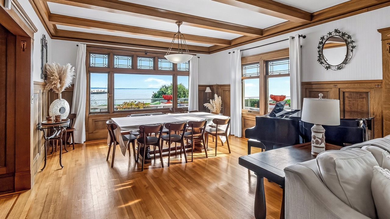 Photo of Livingroom in Westside Santa Cruz