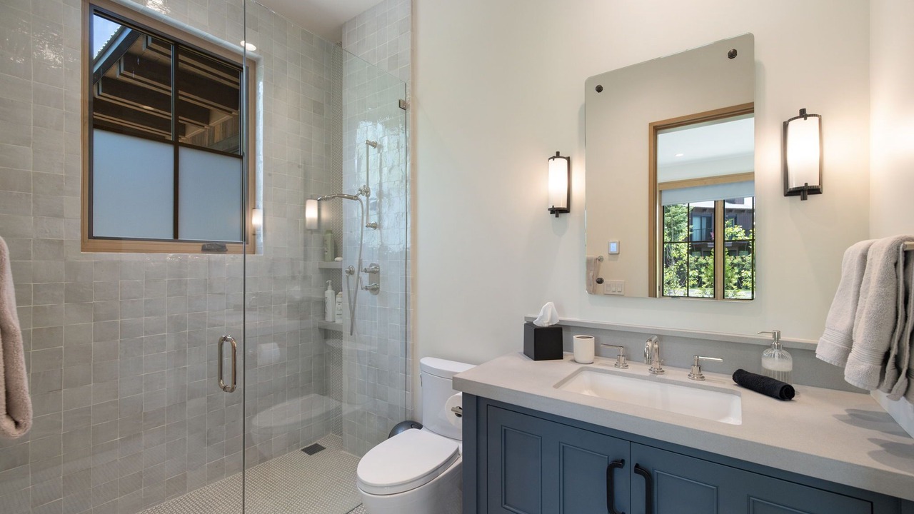 Photo of Bathroom in Lake Forest
