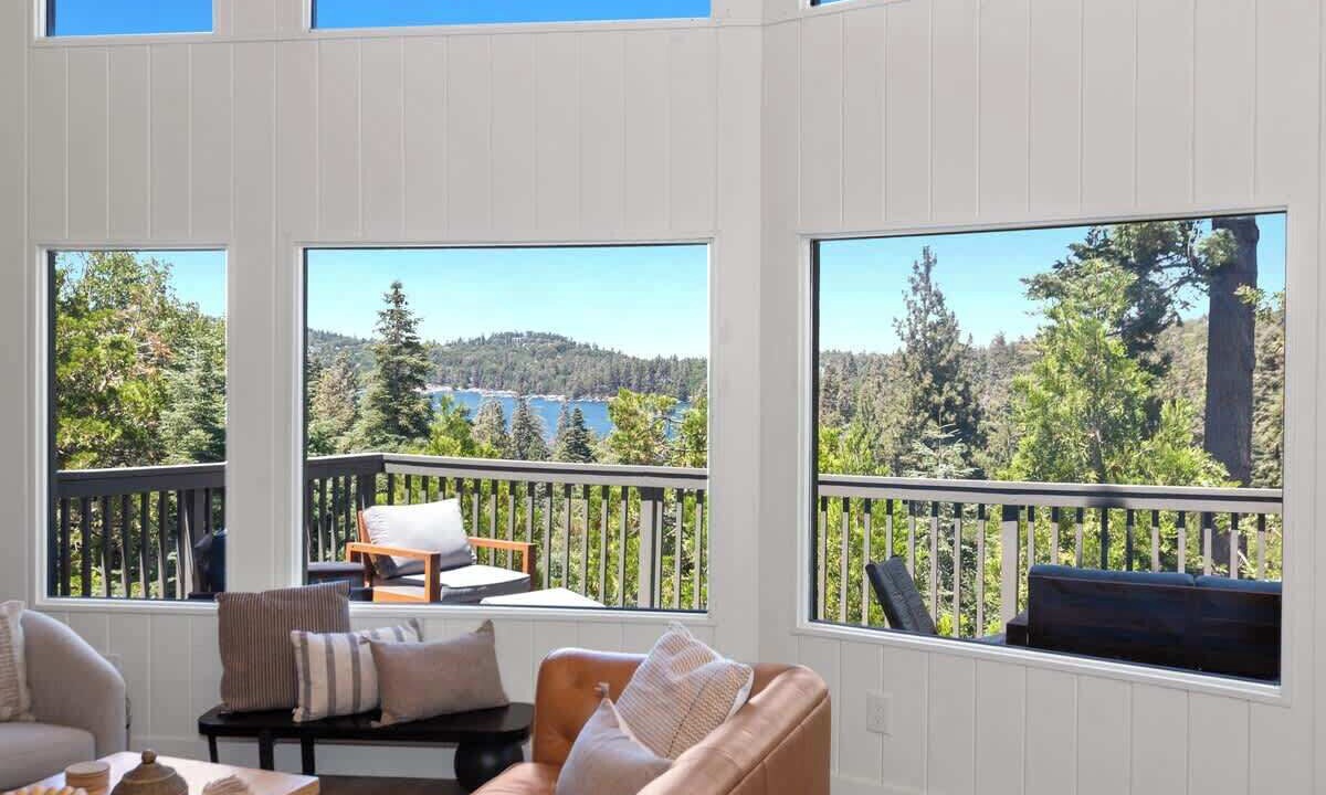 Photo of Livingroom in Cedar Glen