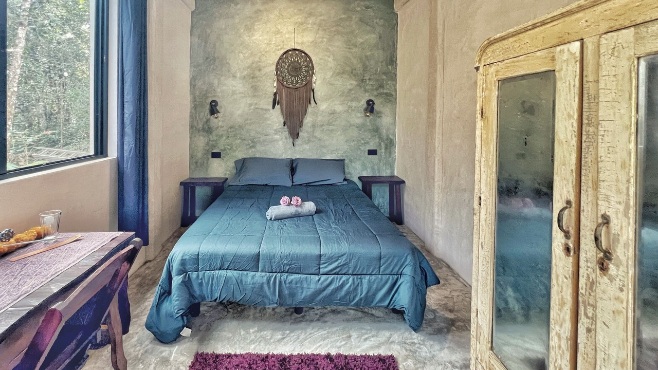 Photo of Bedroom in Francisco Uh May