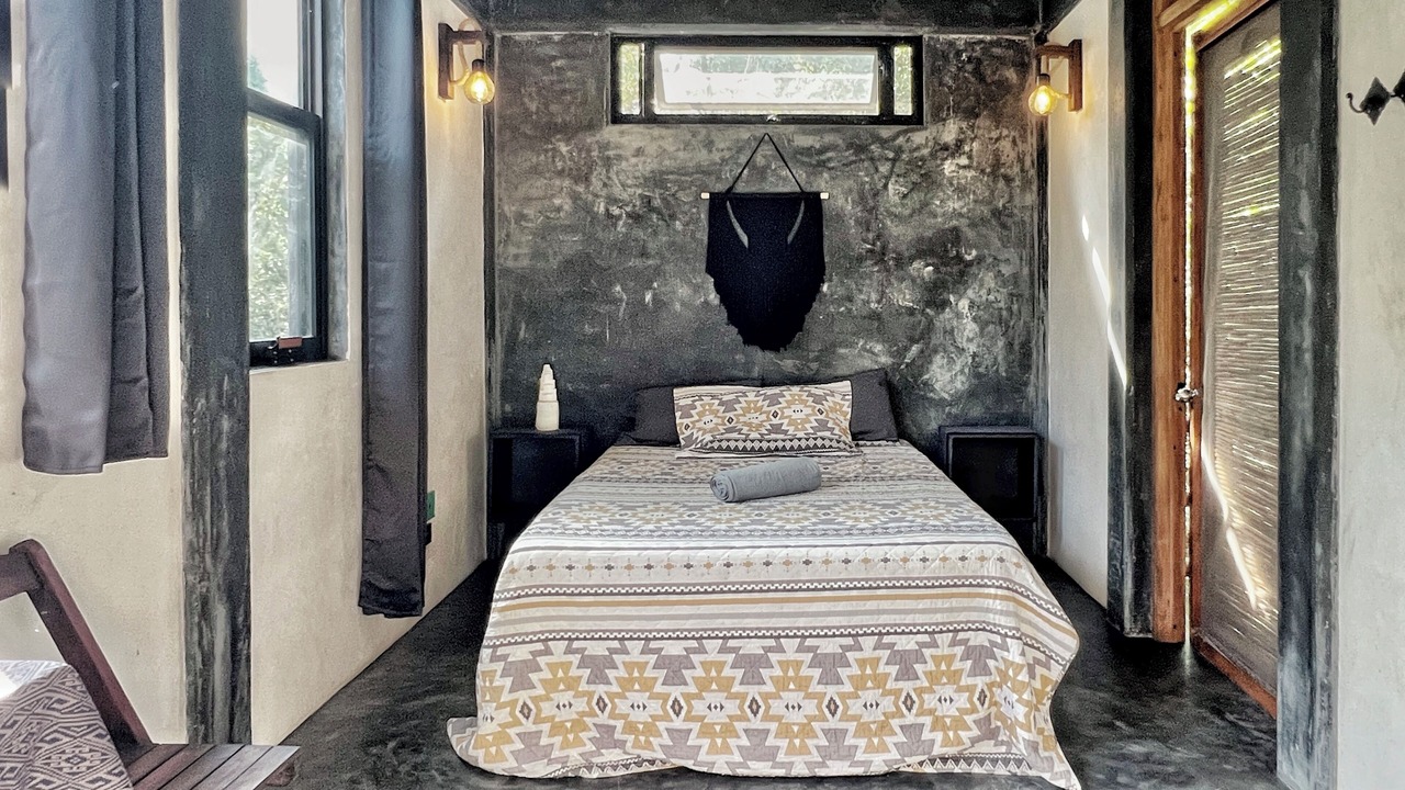Photo of Bedroom in Francisco Uh May