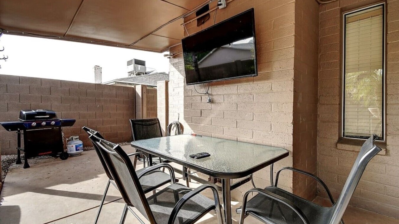 Photo of Outdoor in Paradise Valley Village