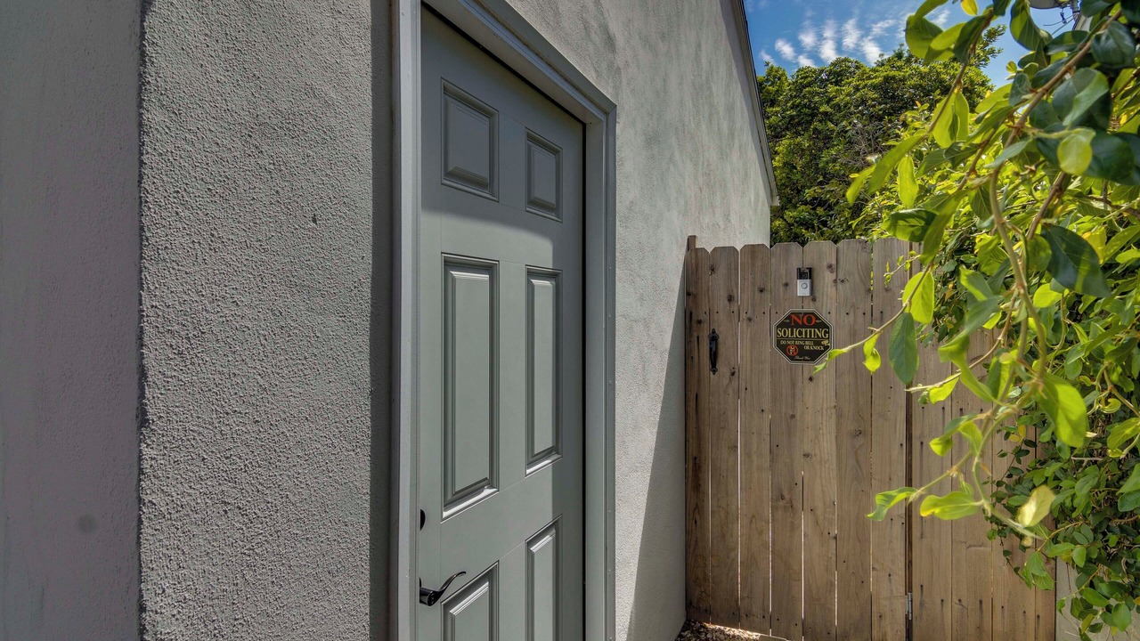Photo of Outdoor in Valley Glen