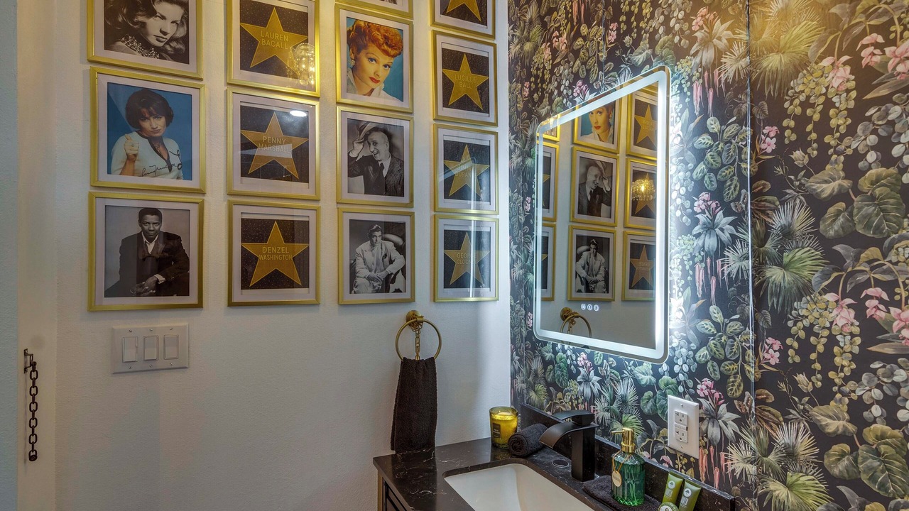 Photo of Bathroom in Valley Glen
