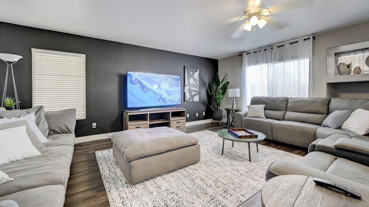 Photo of Livingroom in Silverado Ranch