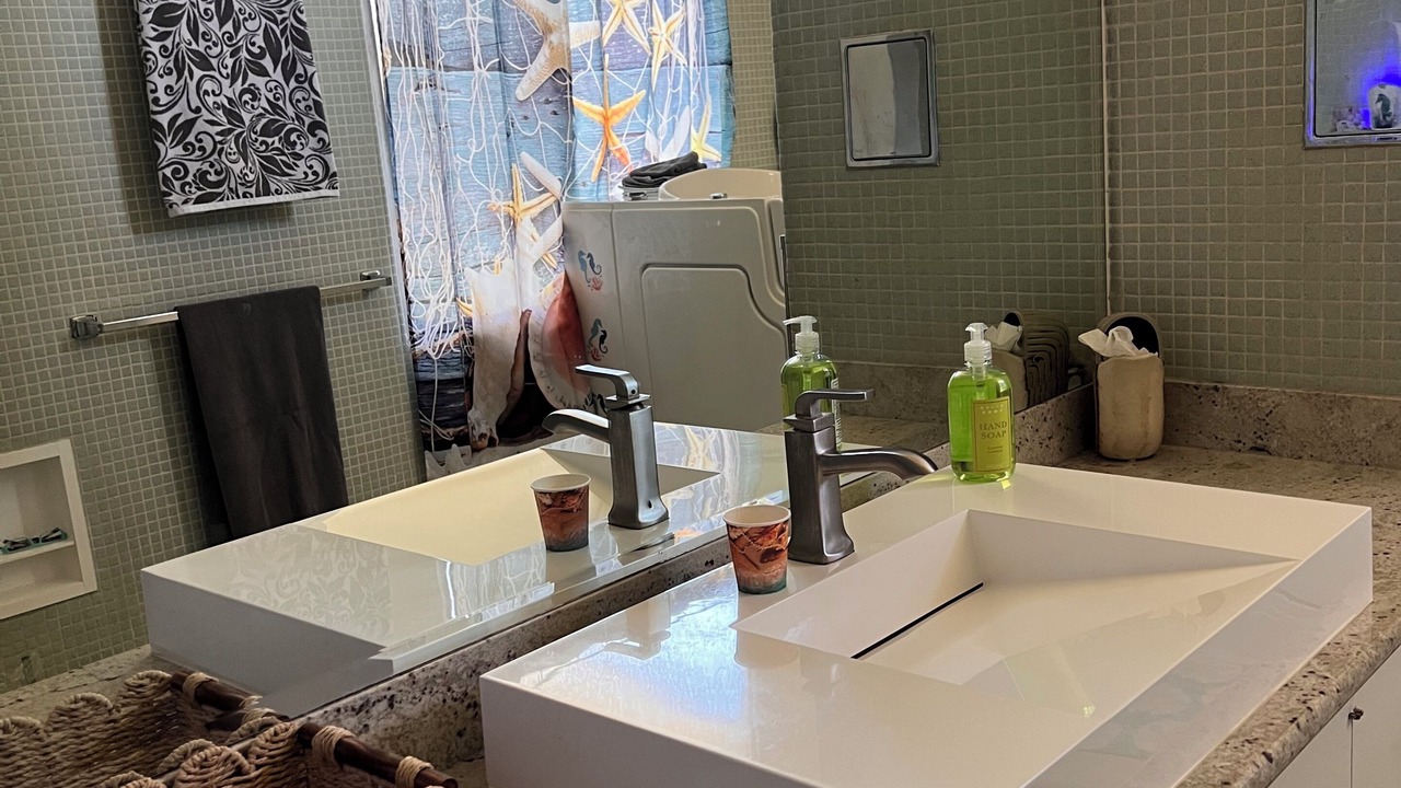 Photo of Bathroom in Woodland
