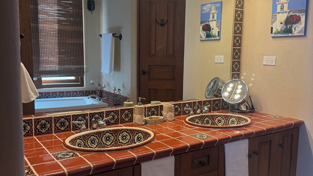 Photo of Bathroom in Nopolo