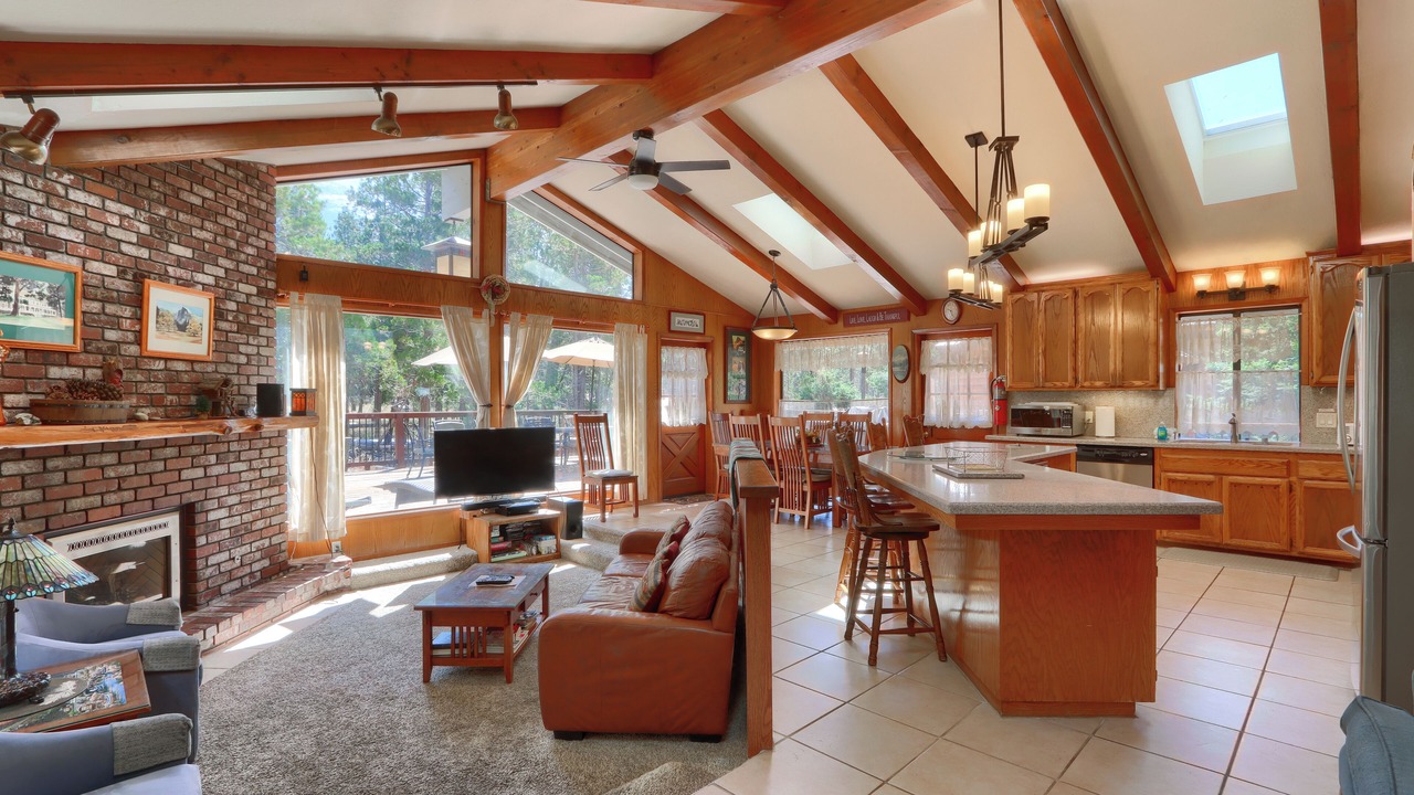 Photo of Bedroom in North Wawona