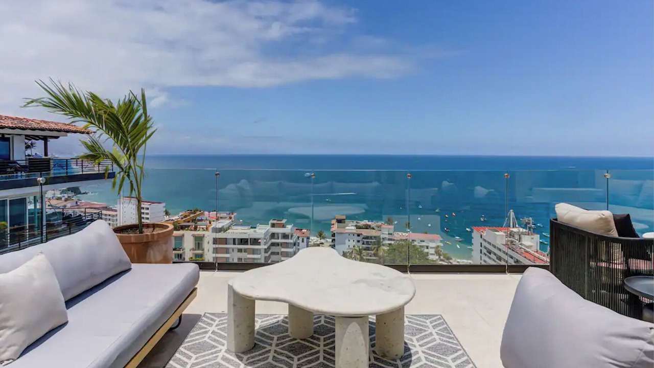 Photo of Patio Balcony in Romantic Zone