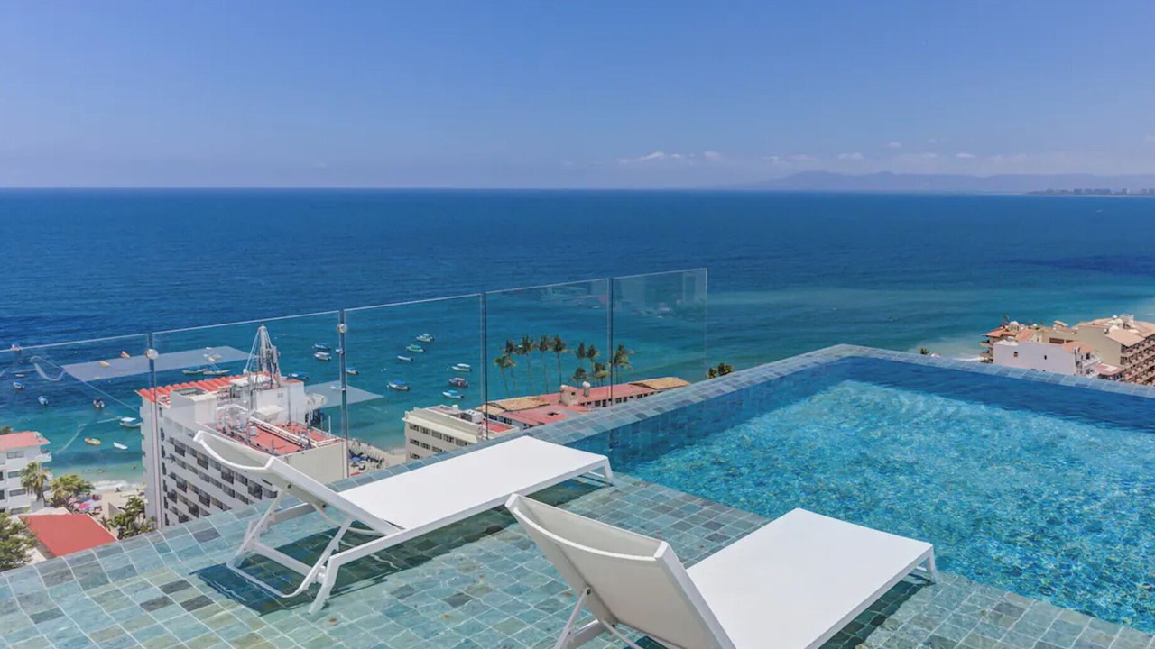 Photo of Outdoor in Romantic Zone