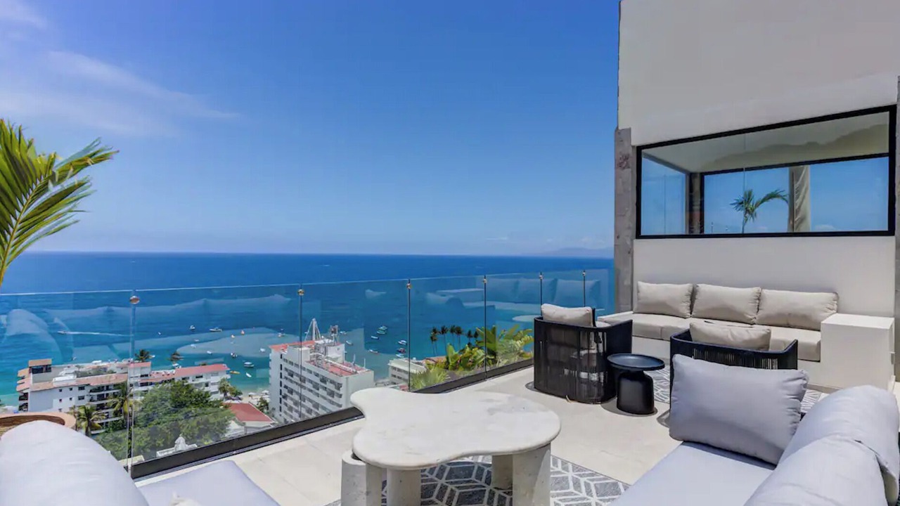 Photo of Patio Balcony in Romantic Zone
