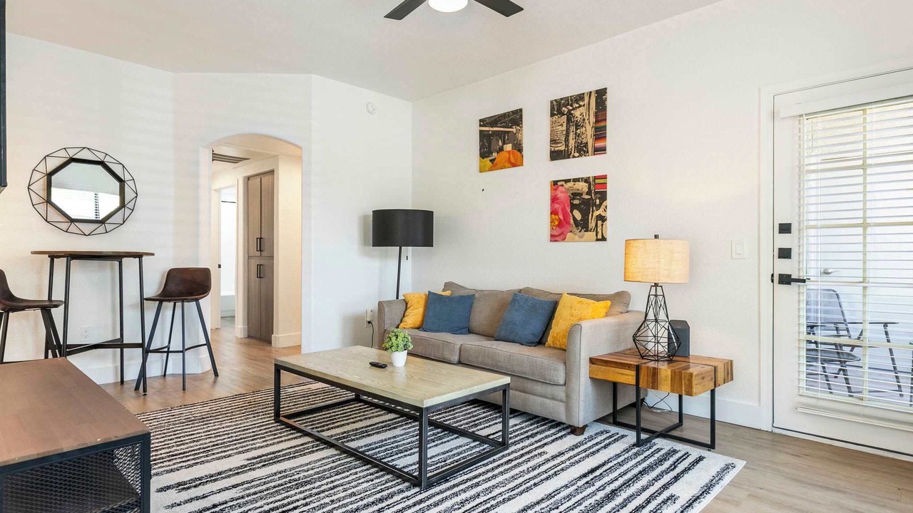 Photo of Livingroom in Desert Paradise Estates