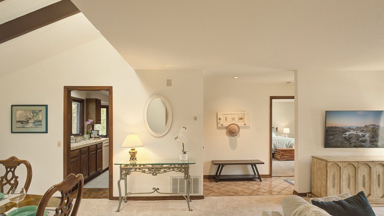Photo of Livingroom in Golden Rectangle