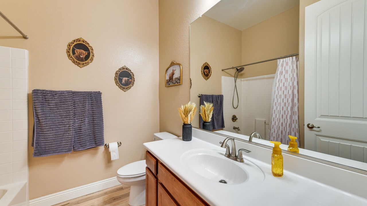 Photo of Bathroom in Hastings Farms
