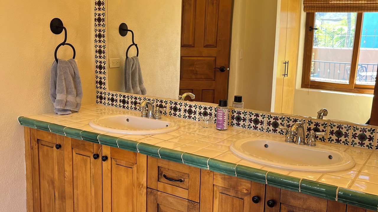 Photo of Bathroom in Nopolo