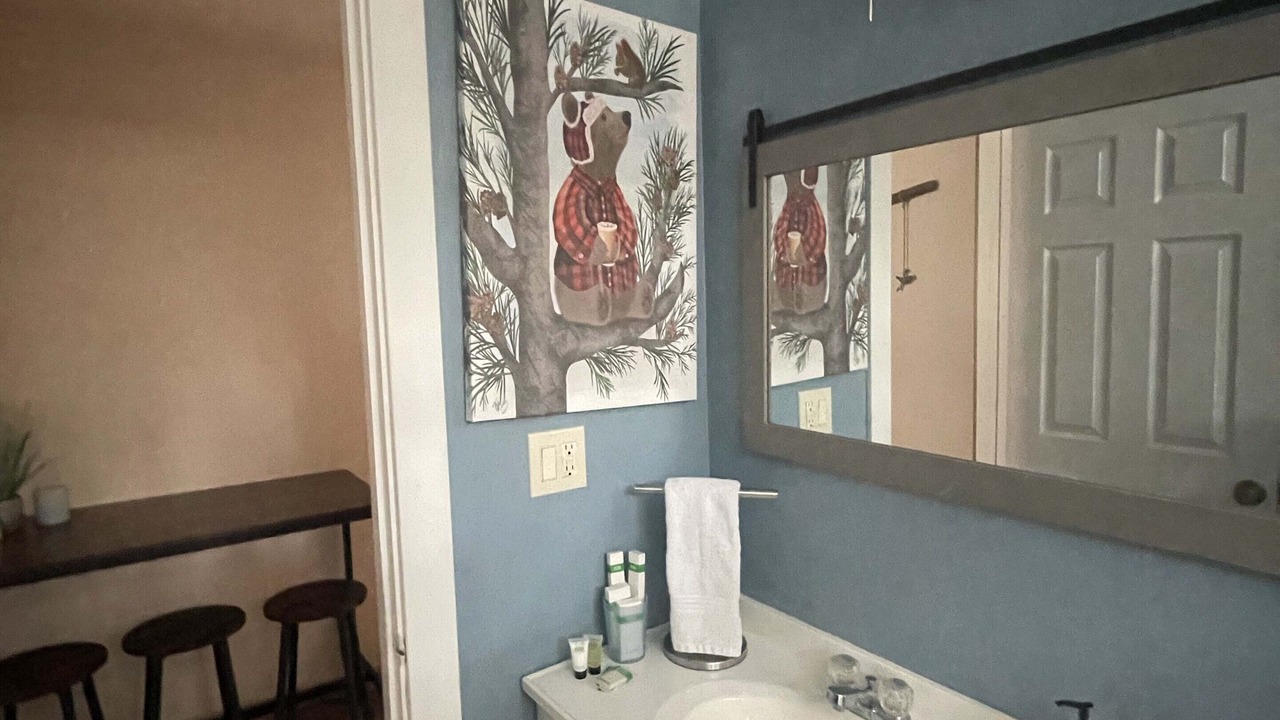 Photo of Bathroom in Country Club Estates