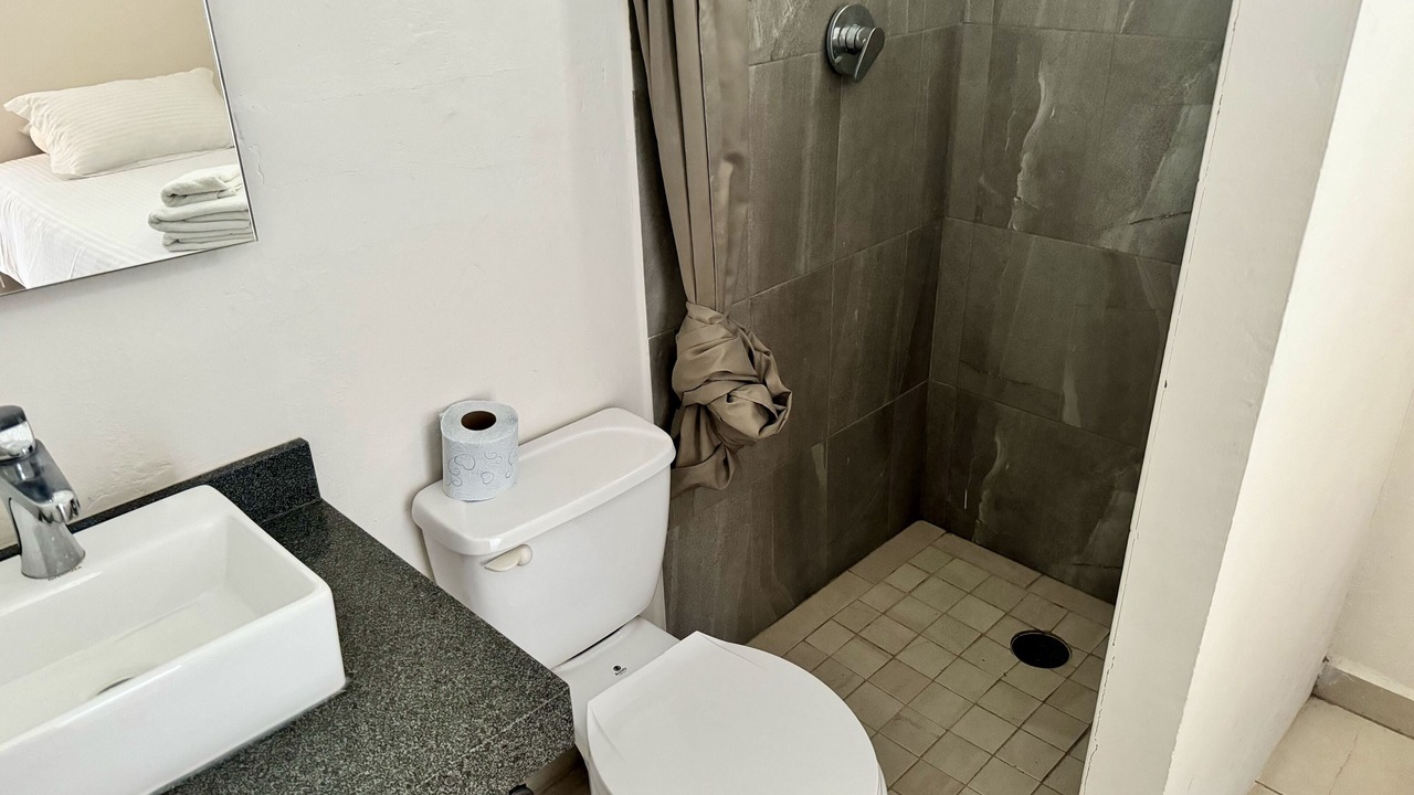 Photo of Bathroom in Zona Expo