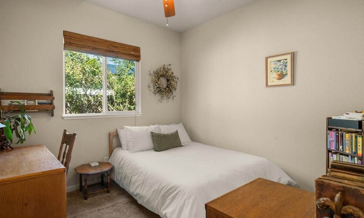 Photo of Bedroom in Chico