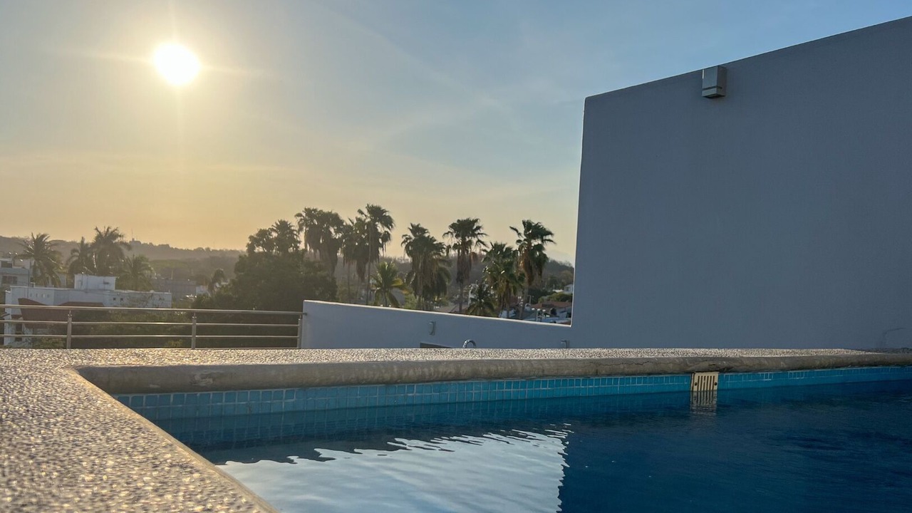 Photo of Outdoor in L