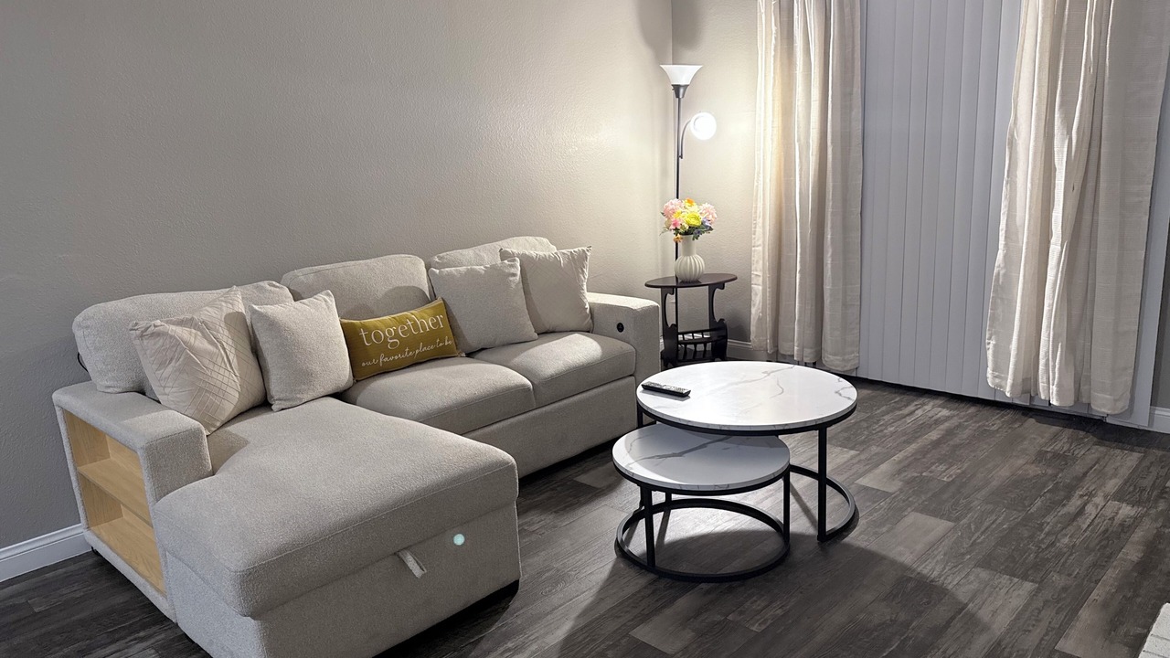 Photo of Livingroom in Rancho Oakey