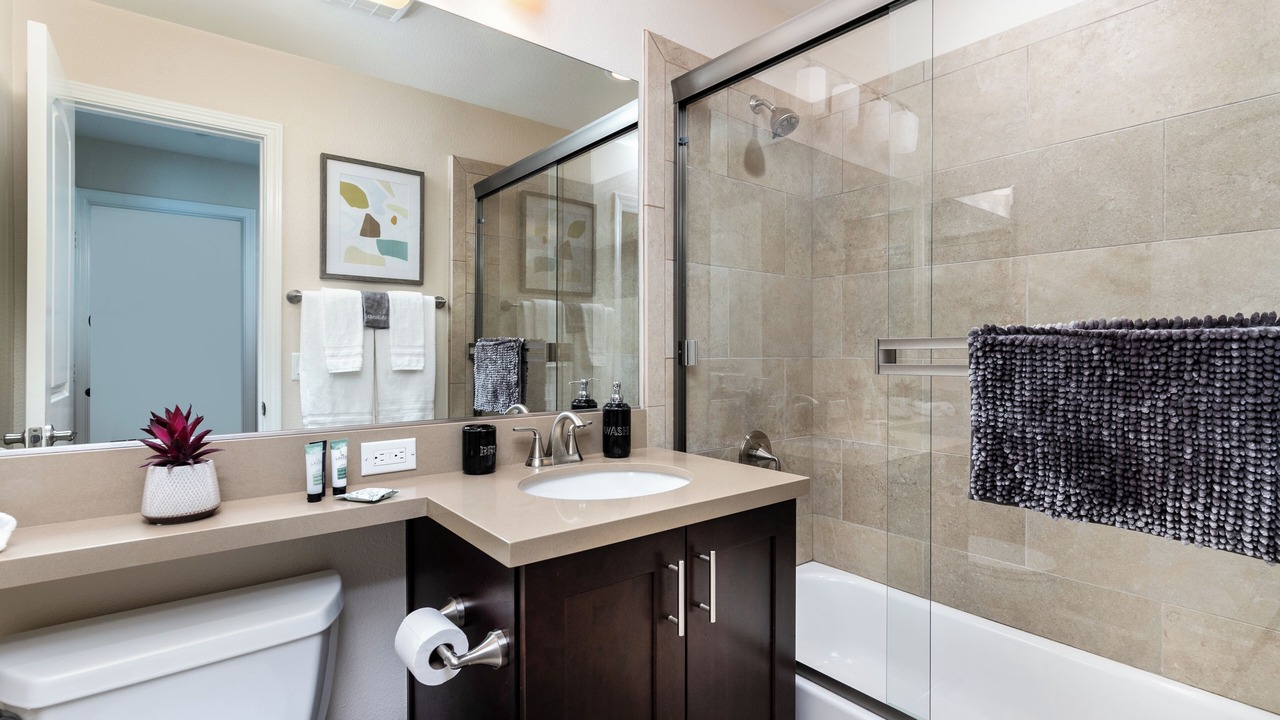 Photo of Bathroom in Thousand Oaks